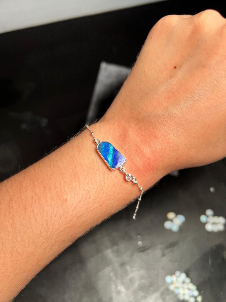 Pulseira com placa de opala — Studio Opala, Pedro II