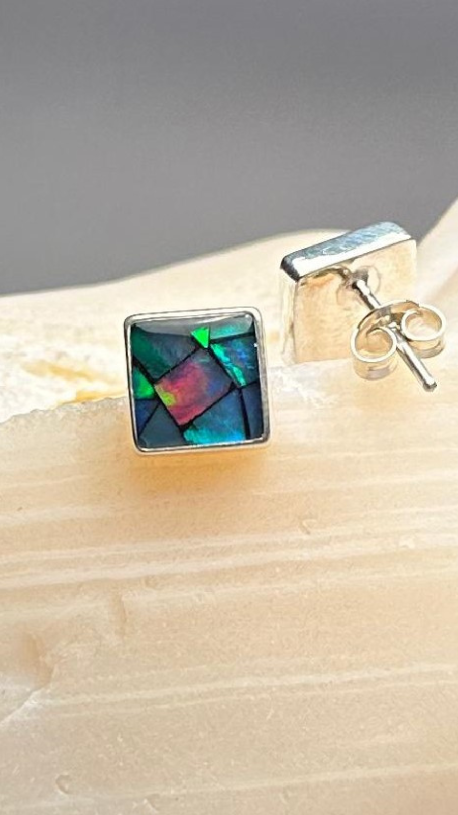 brinco fixo quadrado