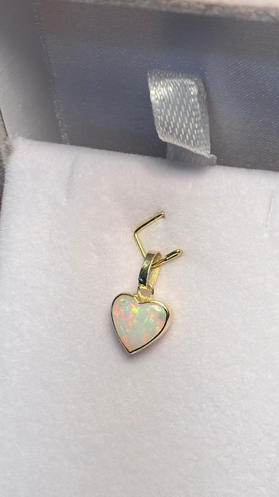 Pingente ouro 18k e opala natural nobre