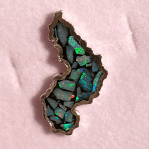 Boton opala natural.