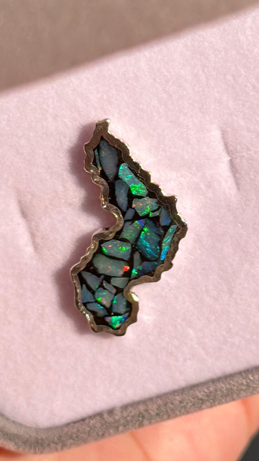 Boton opala natural.