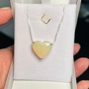 Colar em prata e opala