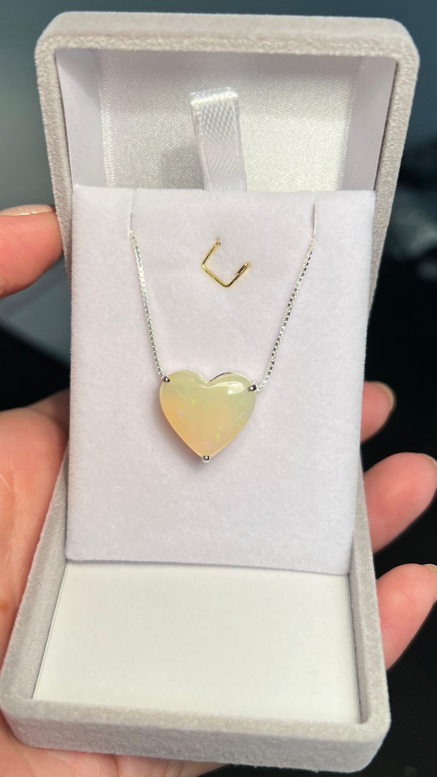 Colar em prata e opala