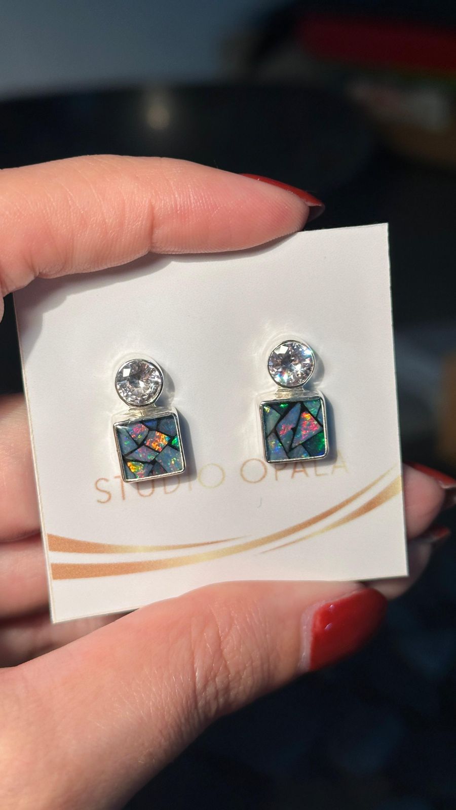 Brincos-fixos-em-prata-950-mosaico-de-opala-natural-zirconia