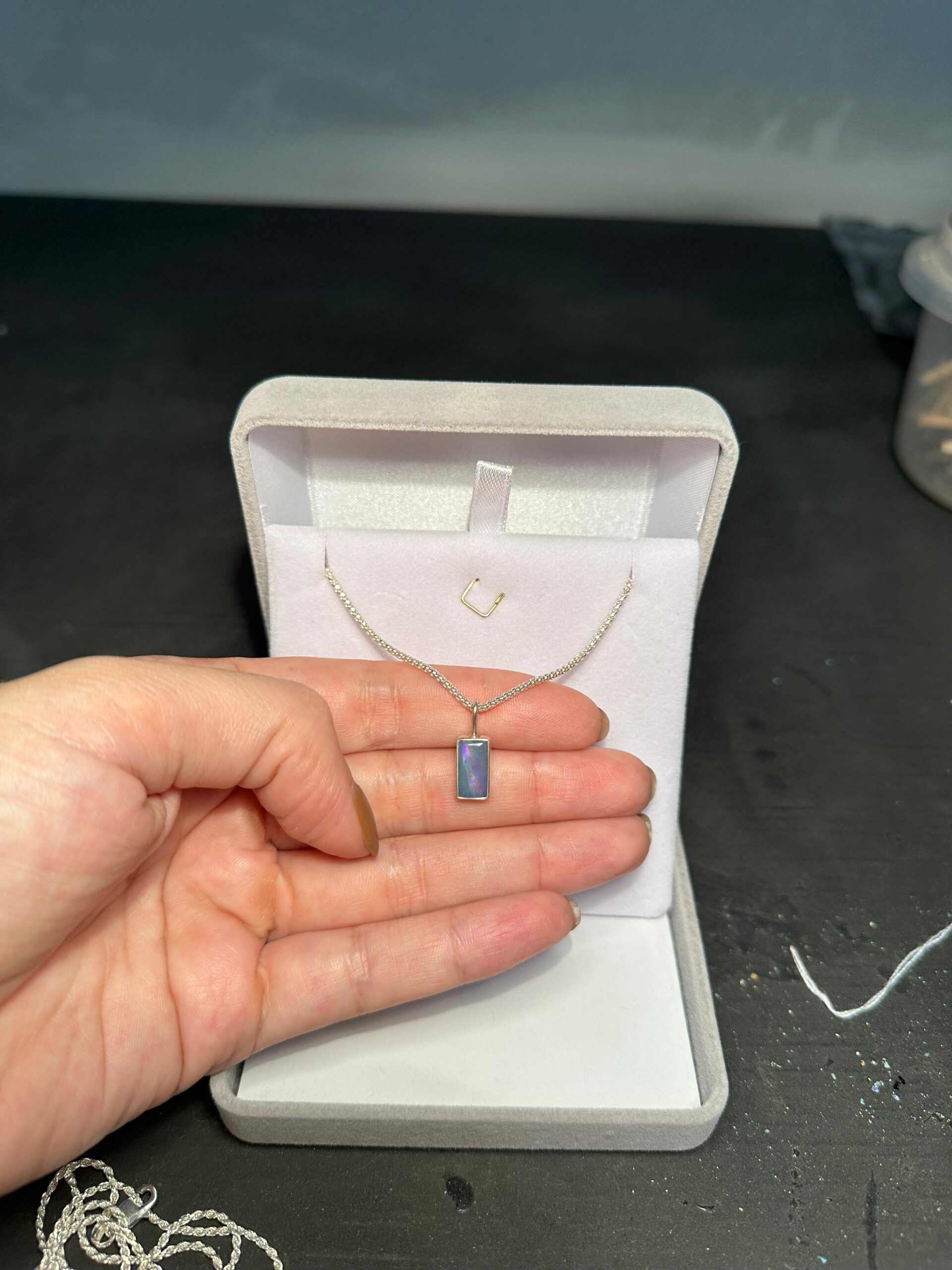 Pingente em prata 950 e opala natural doublet