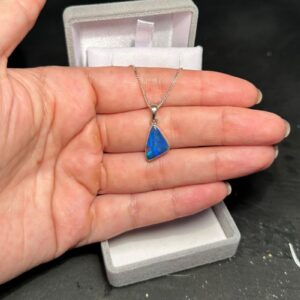 Pingente em prata 950 com opala natural doublet