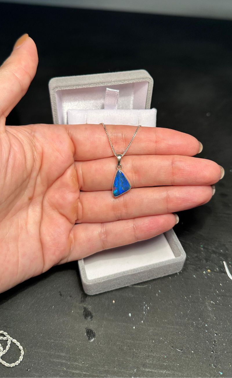 Pingente em prata 950 com opala natural doublet