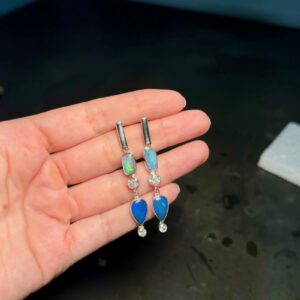 Brinco em prata 950, Opala natural dublet e zirconias