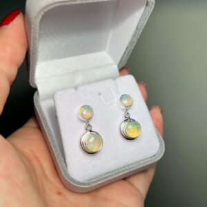 Brincos em prata 950 e opalas naturais nobres